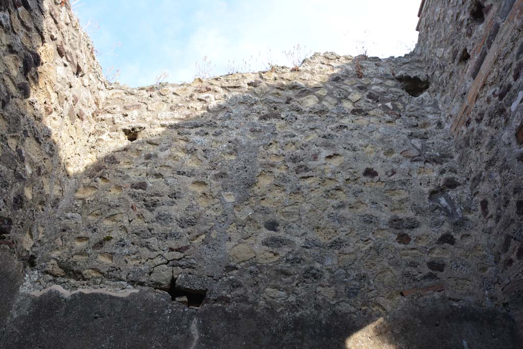 IX.5.2 Pompeii. May 2017. Room �o�, upper south wall.
Foto Christian Beck, ERC Grant 681269 D�COR.

