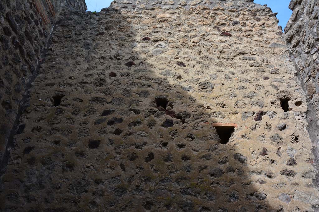 IX.5.2 Pompeii. March 2017. Room �o�, upper north wall.
Foto Christian Beck, ERC Grant 681269 D�COR.
