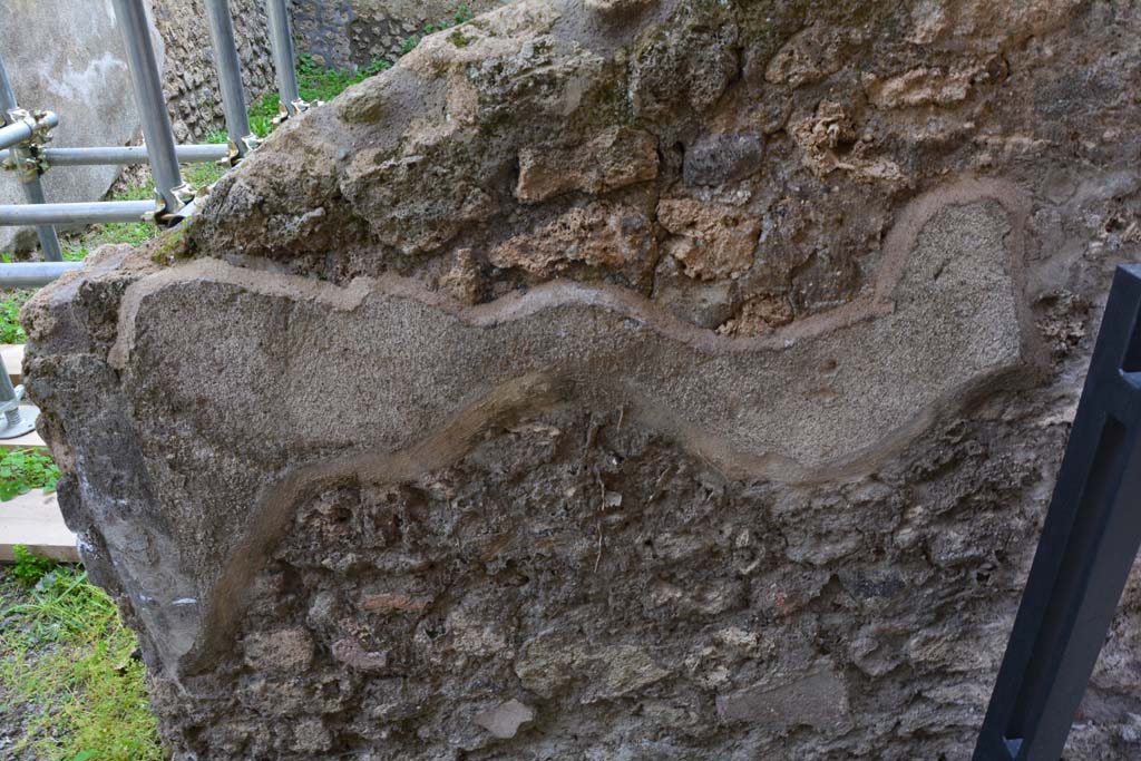 IX.5.2/22 Pompeii. March 2017. Room �w�, detail of wall at south side of entrance doorway (IX.5.22) on right.
Foto Christian Beck, ERC Grant 681269 D�COR.

