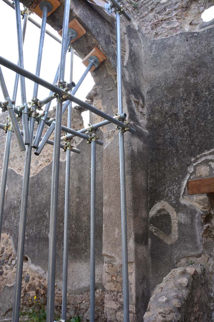 IX.5.2 Pompeii. March 2017. Room �s�, looking towards west wall on south side of corridor �w�.
Foto Christian Beck, ERC Grant 681269 D�COR.
