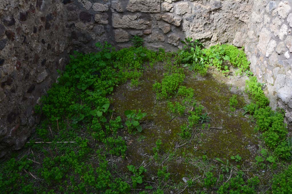 IX.5.2 Pompeii. March 2017. Room �x�, looking north across flooring.
Foto Christian Beck, ERC Grant 681269 D�COR.
