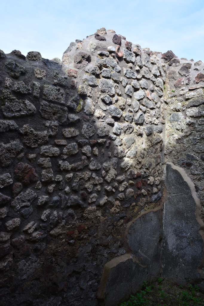 IX.5.2 Pompeii. March 2017. Room �y�, looking towards north wall and north-east corner.
Foto Christian Beck, ERC Grant 681269 D�COR.
