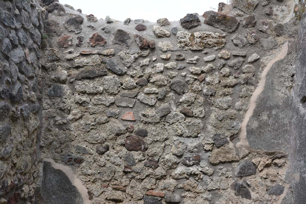 IX.5.2 Pompeii. May 2017. Room �y�, detail of east wall. 
Foto Christian Beck, ERC Grant 681269 D�COR.
