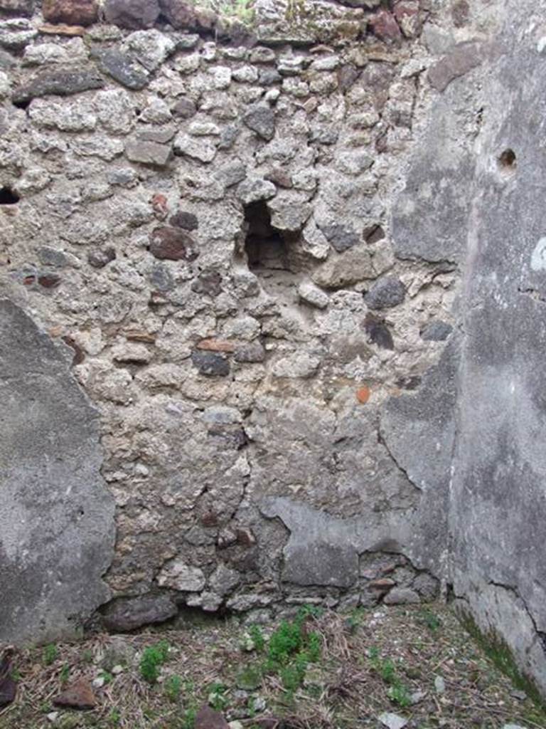 IX.5.2 Pompeii. December 2007. Room �y�, looking towards east wall, and south-east corner.
