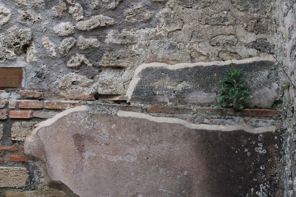 IX.5.4 Pompeii. March 2019. Room d, upper north wall at east end.
Foto Christian Beck, ERC Grant 681269 D�COR
