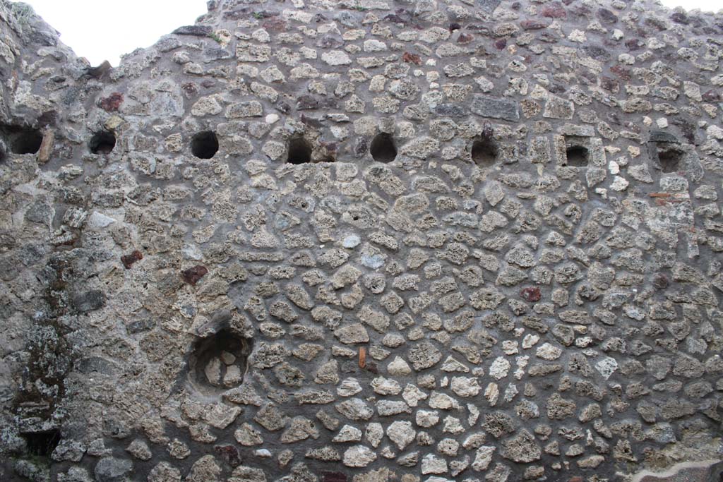 IX.5.4 Pompeii. March 2019. Room d, upper east wall.
Foto Christian Beck, ERC Grant 681269 D�COR.
