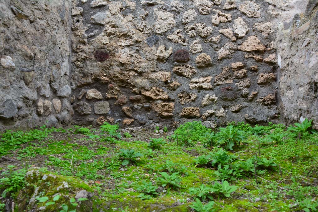 IX.5.4 Pompeii. March 2017. Room e, lower west wall in structure. 
Foto Christian Beck, ERC Grant 681269 D�COR.
