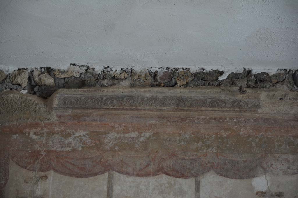 IX.5.6 Pompeii. May 2017. Room i, detail of stucco on upper west wall in centre.
Foto Christian Beck, ERC Grant 681269 D�COR.

