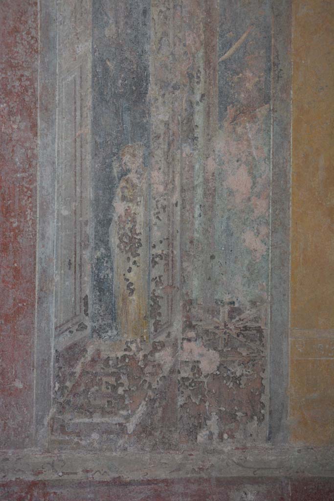 IX.5.6 Pompeii. May 2017. 
Room i, detail of figure on dividing panel from west wall at north end.
Foto Christian Beck, ERC Grant 681269 D�COR.

