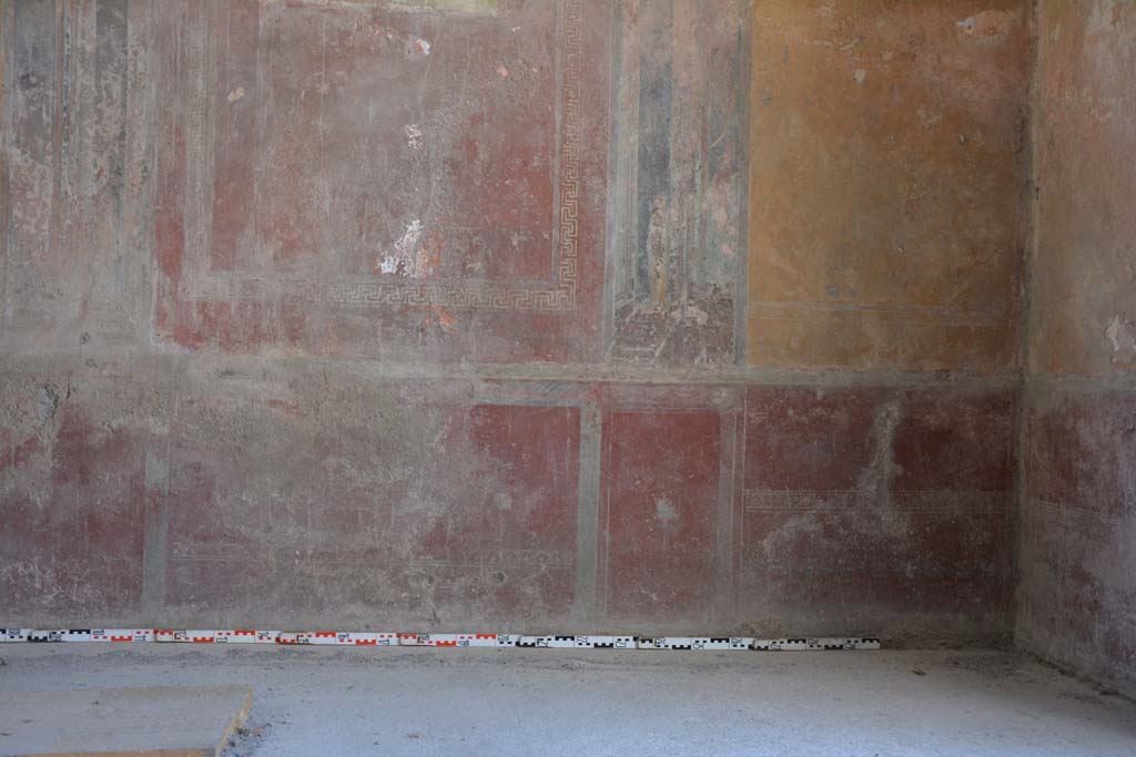 IX.5.6 Pompeii. May 2017. Room i, zoccolo on west wall at north end.
Foto Christian Beck, ERC Grant 681269 D�COR.
