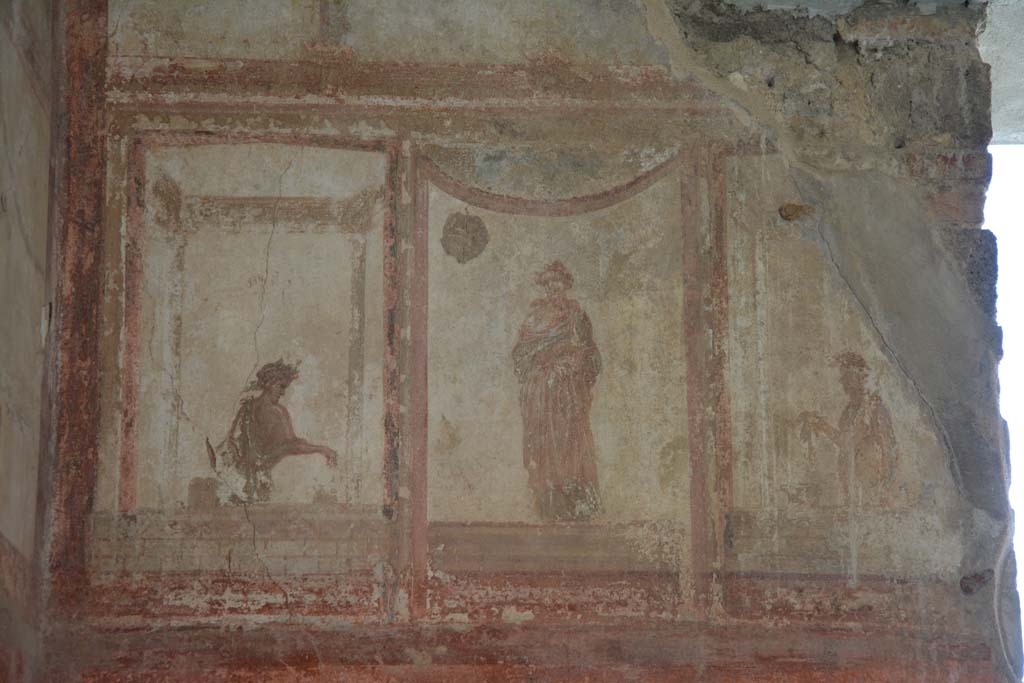 IX.5.6 Pompeii. May 2017. Room i, painted figures on upper north wall in north-west corner
Foto Christian Beck, ERC Grant 681269 D�COR.

