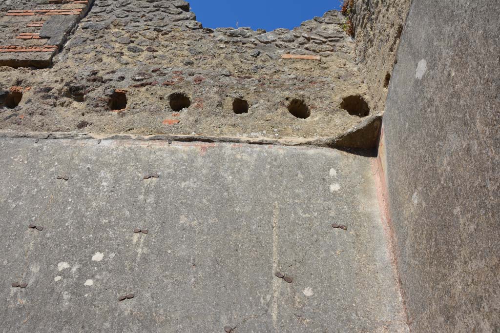 IX.5.6 Pompeii. May 2017. Room o, upper south-east corner. 
Foto Christian Beck, ERC Grant 681269 D�COR.
