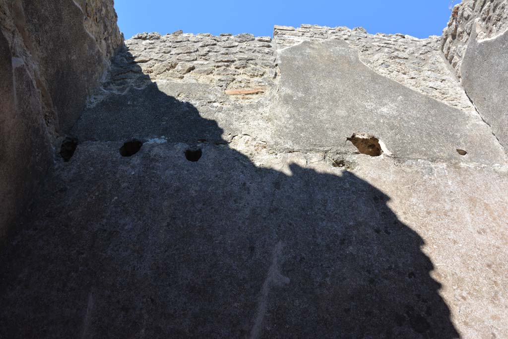 IX.5.6 Pompeii. May 2017. Room p, upper east wall.
Foto Christian Beck, ERC Grant 681269 D�COR.

