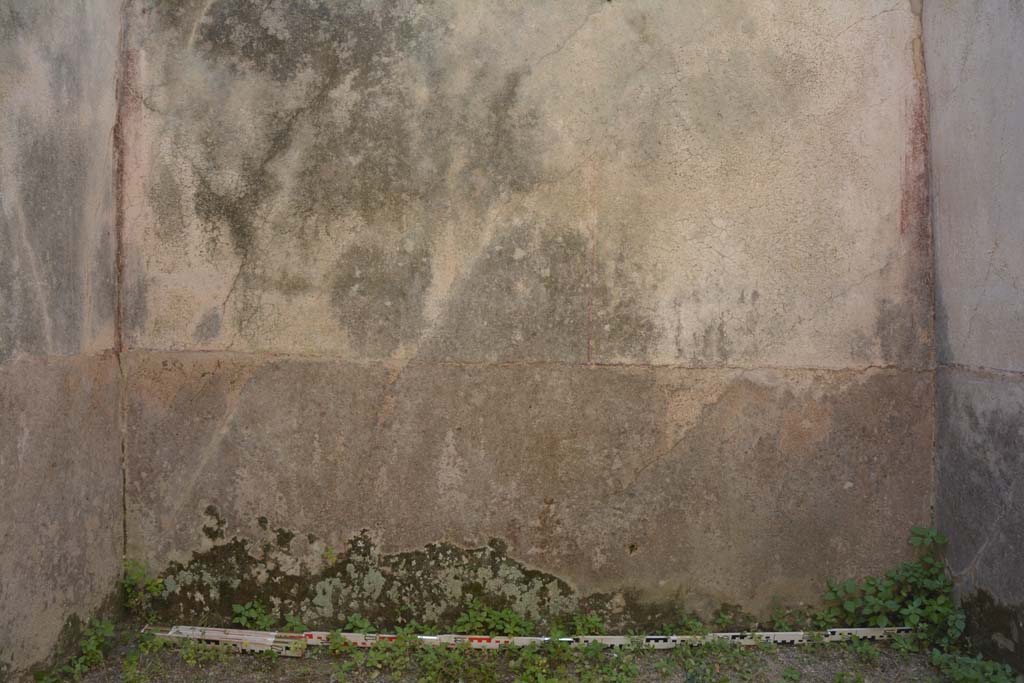 IX.5.6 Pompeii. May 2017. Room r, looking towards lower south wall.
Foto Christian Beck, ERC Grant 681269 D�COR.
