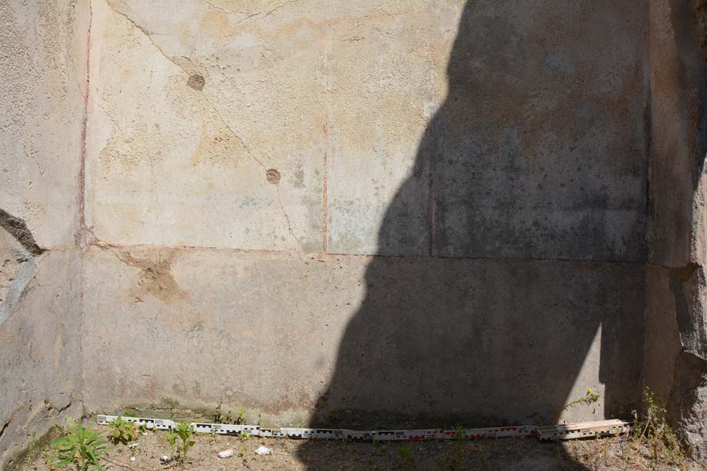 IX.5.6 Pompeii. May 2017. Room r, lower north wall.
Foto Christian Beck, ERC Grant 681269 D�COR.

