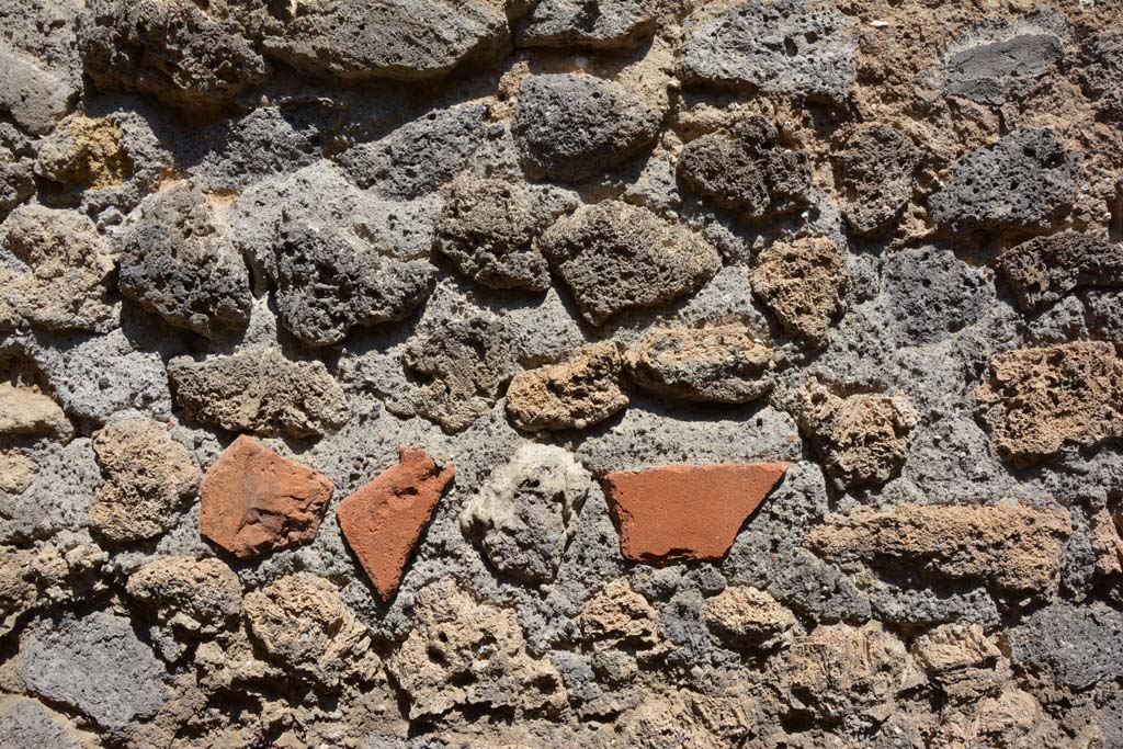 IX.5.6 Pompeii. May 2017. Room t, north wall at west end. 
Foto Christian Beck, ERC Grant 681269 D�COR.
