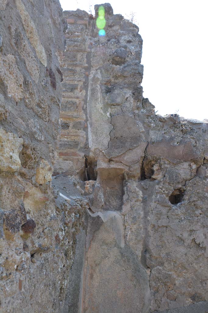 IX.5.6 Pompeii. May 2017. Room s, upper south wall in south-east corner.
Foto Christian Beck, ERC Grant 681269 D�COR.

