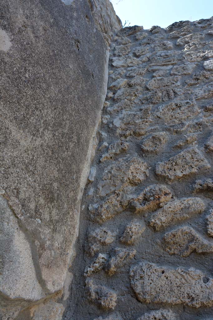 IX.5.6 Pompeii. May 2017. Room b, upper north-west corner.
Foto Christian Beck, ERC Grant 681269 D�COR.

