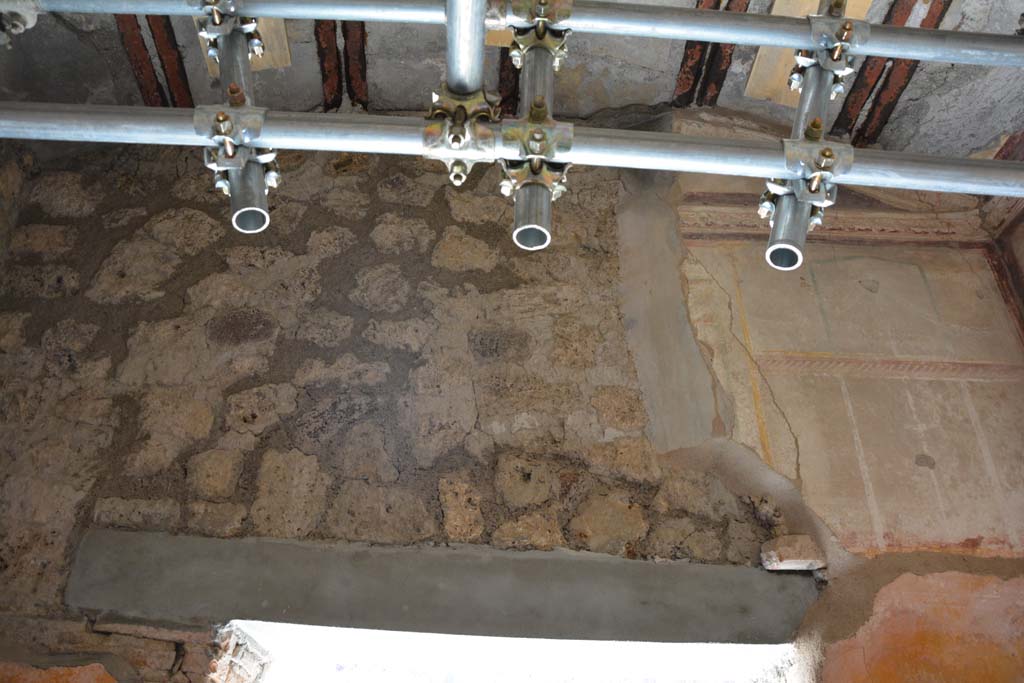 IX.5.6 Pompeii. May 2017. Room h, east wall above doorway.
Foto Christian Beck, ERC Grant 681269 D�COR.
