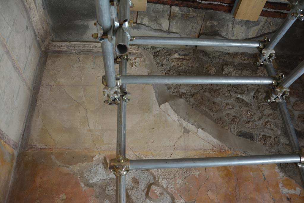 IX.5.6 Pompeii. May 2017. Room h, upper north wall.  
Foto Christian Beck, ERC Grant 681269 D�COR.

