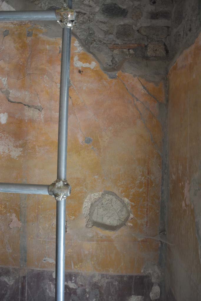 IX.5.6 Pompeii. May 2017. Room h, north wall at east end.
Foto Christian Beck, ERC Grant 681269 D�COR.
