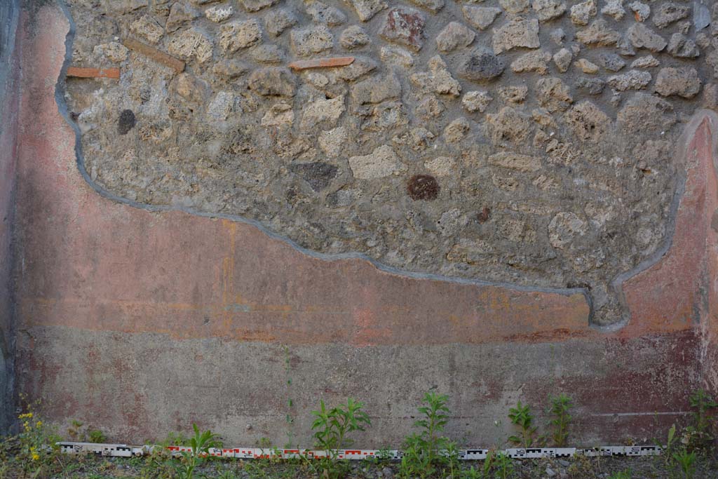 IX.5.6 Pompeii. May 2017. Room f, lower west wall.
Foto Christian Beck, ERC Grant 681269 D�COR.
