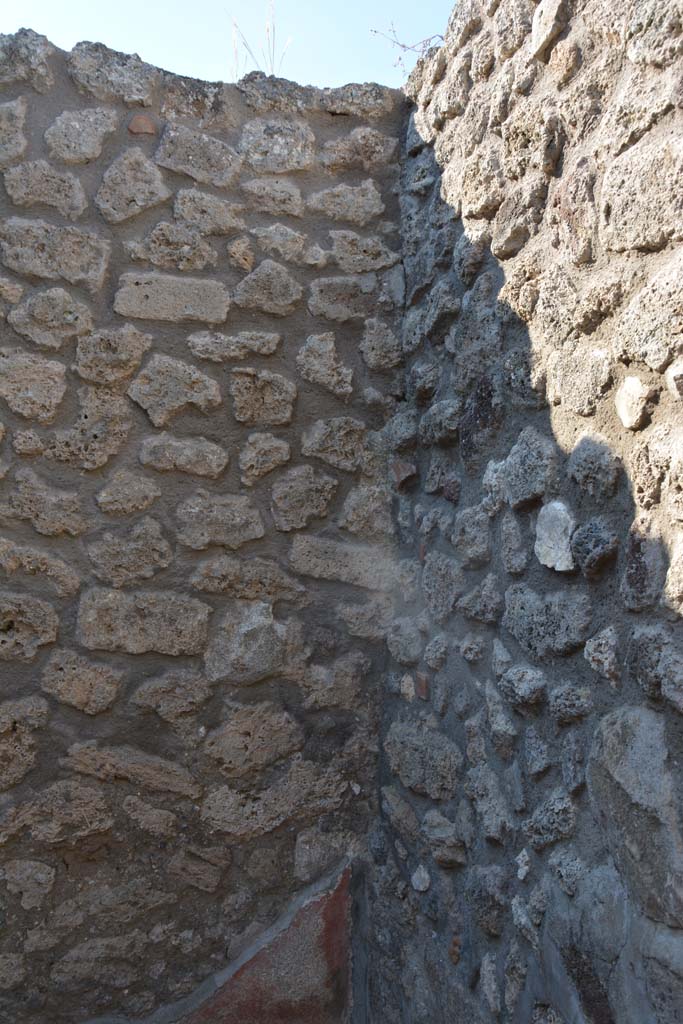 IX.5.6 Pompeii. May 2017. Room f, upper north-east corner. 
Foto Christian Beck, ERC Grant 681269 D�COR.
