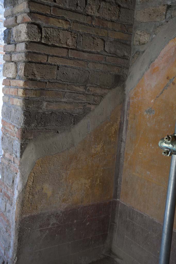 IX.5.6 Pompeii. May 2017. Room g, west wall in north-west corner. 
Foto Christian Beck, ERC Grant 681269 D�COR.
