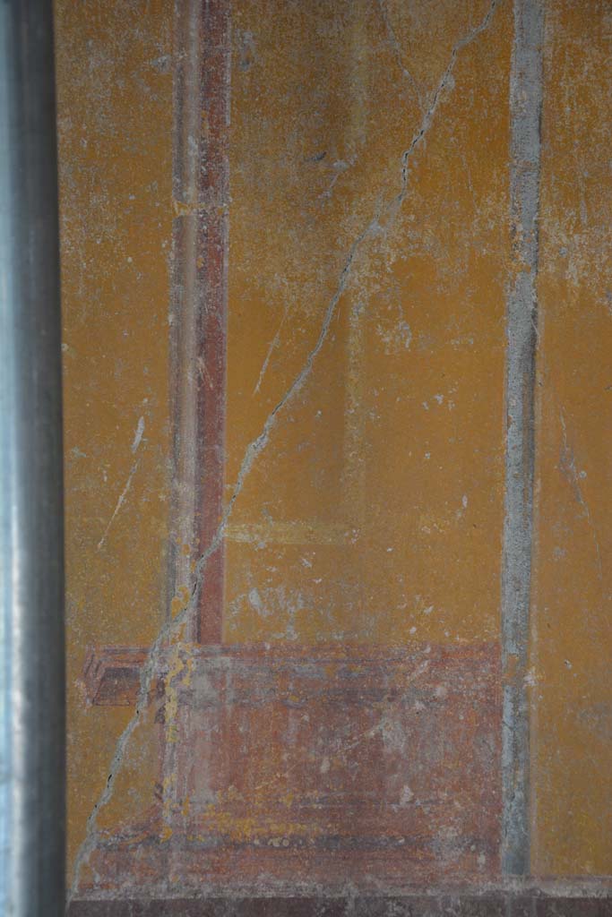 IX.5.6 Pompeii. May 2017. 
Room g, detail of painted decoration above zoccolo on north wall.
Foto Christian Beck, ERC Grant 681269 D�COR.
