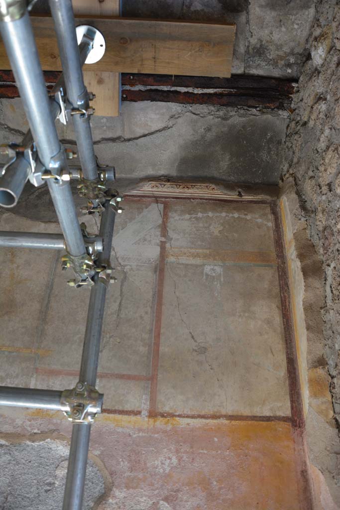 IX.5.6 Pompeii. May 2017. Room g, upper south wall at west end. 
Foto Christian Beck, ERC Grant 681269 D�COR.
