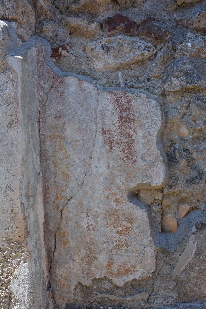 IX.5.6 Pompeii. May 2017. Room f�, detail of remaining painted decoration on west wall.  
Foto Christian Beck, ERC Grant 681269 D�COR.
