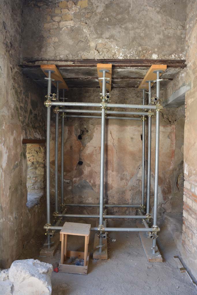 IX.5.6 Pompeii. May 2017. Room m, looking west.  
Foto Christian Beck, ERC Grant 681269 D�COR.

