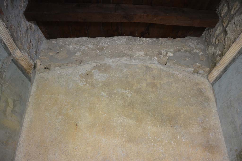 IX.5.9 Pompeii. May 2017. Room �l (L)�, upper west wall.
Foto Christian Beck, ERC Grant 681269 D�COR.

