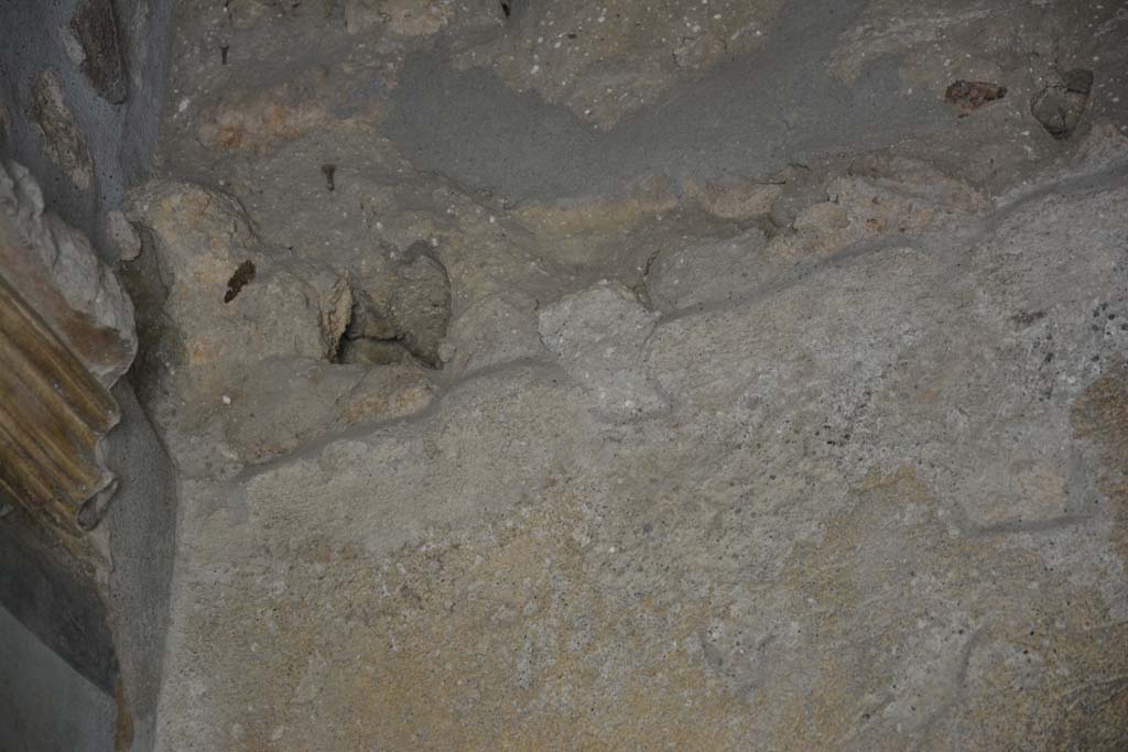 IX.5.9 Pompeii. May 2017. Room �l (L)�, detail from upper west wall in south-west corner.
Foto Christian Beck, ERC Grant 681269 D�COR.
