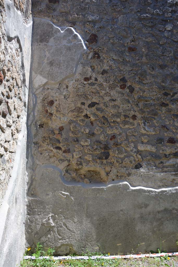 IX.5.9 Pompeii. May 2017. Room �m�, east wall at north end.
Foto Christian Beck, ERC Grant 681269 D�COR.

