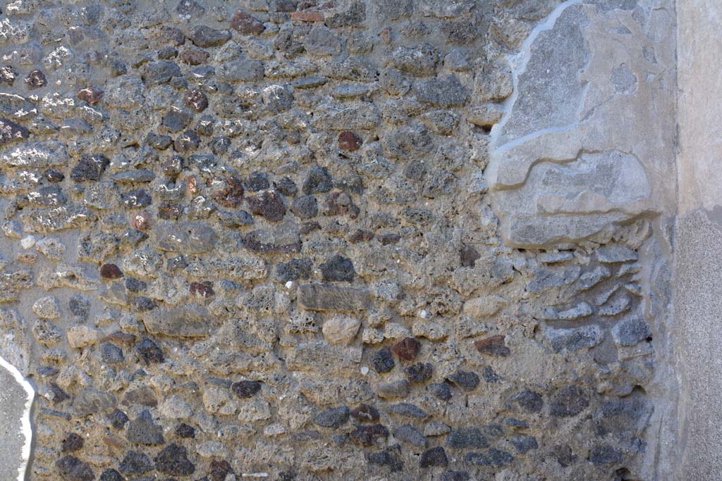 IX.5.9 Pompeii. May 2017. Room �m�, upper east wall at south end.
Foto Christian Beck, ERC Grant 681269 D�COR.
