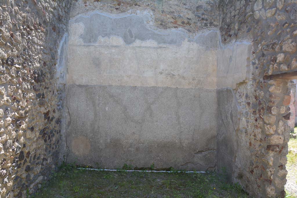 IX.5.9 Pompeii. May 2017. Room �m�, looking towards south wall.
Foto Christian Beck, ERC Grant 681269 D�COR.
