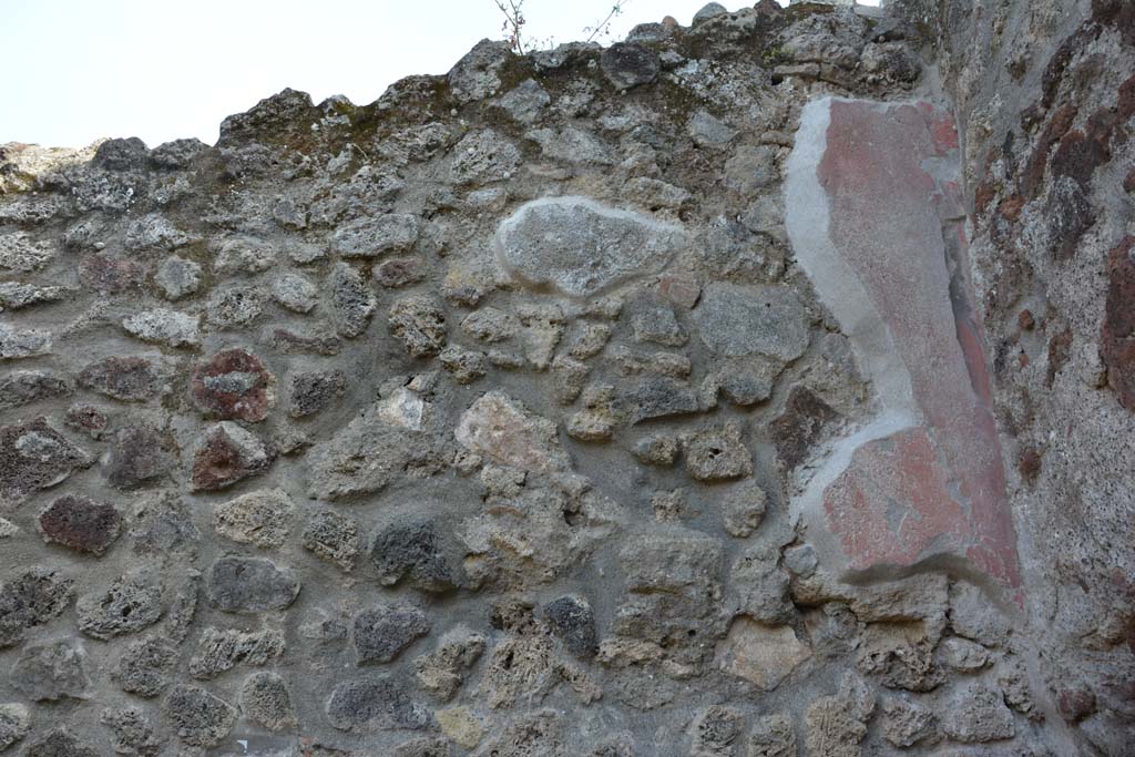 IX.5.9 Pompeii. May 2017. Room �n/q�, upper south wall at west end.
Foto Christian Beck, ERC Grant 681269 D�COR.

