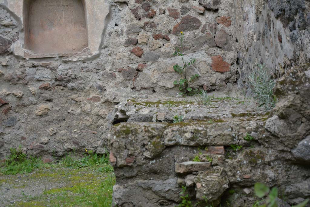 IX.5.9 Pompeii. March 2017. Room �n�, looking north towards hearth in north-east corner of kitchen.
Foto Christian Beck, ERC Grant 681269 D�COR.
