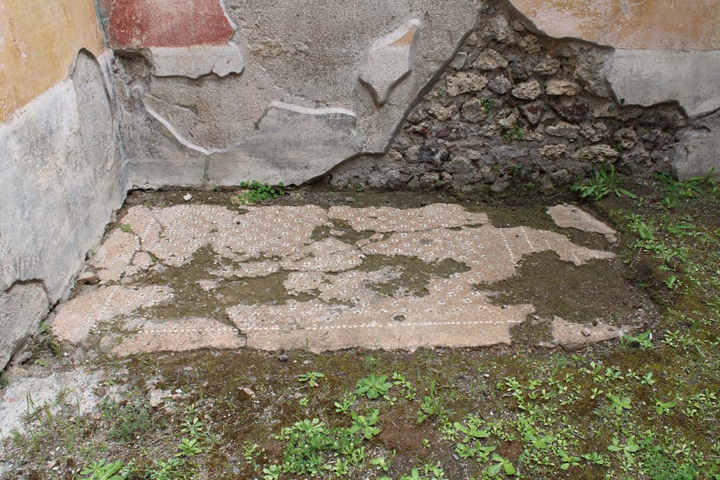 IX.5.9 Pompeii. May 2019. Room �p�, looking east across flooring 
Foto Christian Beck, ERC Grant 681269 D�COR.
