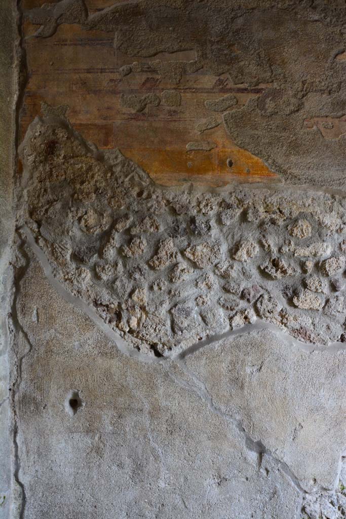IX.5.9 Pompeii. March 2017. Room �e�, north wall at west end.
Foto Christian Beck, ERC Grant 681269 D�COR.
