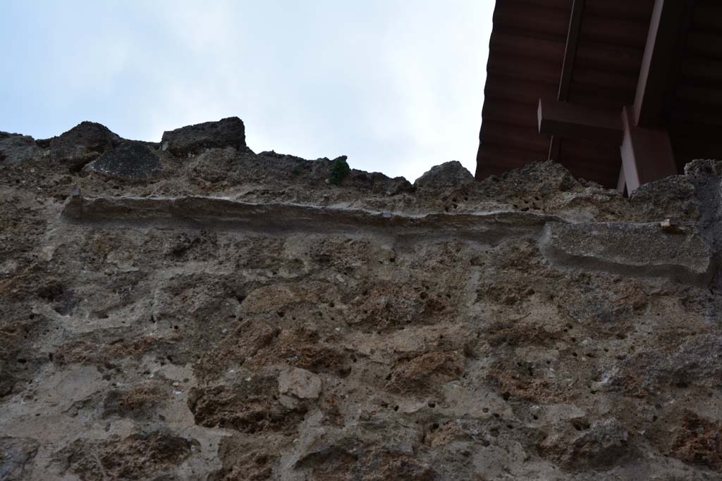 IX.5.9 Pompeii. March 2017. Room �h�, upper north wall at east end.
Foto Christian Beck, ERC Grant 681269 D�COR.

