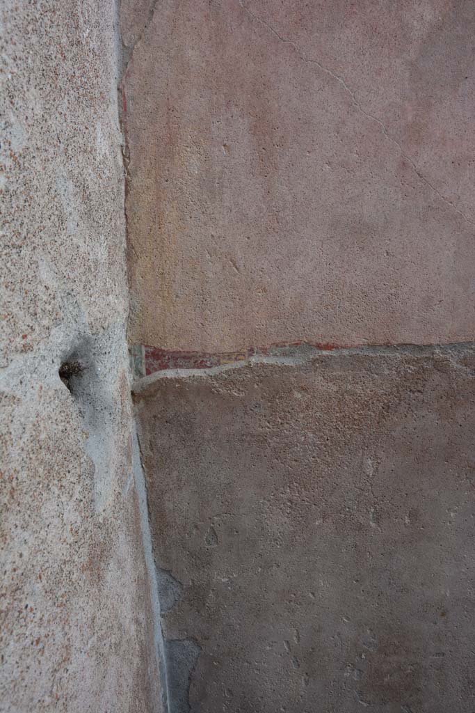 IX.5.9 Pompeii. March 2017. Room �h�, south wall in south-east corner.
Foto Christian Beck, ERC Grant 681269 D�COR.


