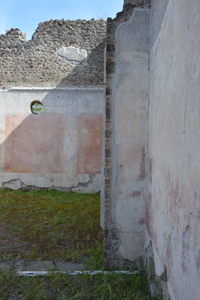 IX.5.9 Pompeii. May 2017. Room �i�, west side of doorway to room �p�, looking south.
Foto Christian Beck, ERC Grant 681269 D�COR.

