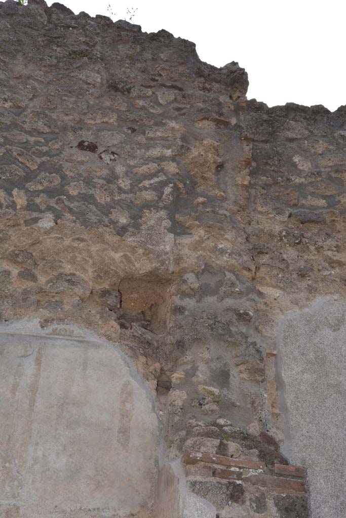 IX.5.9 Pompeii. May 2017. Looking west towards upper west wall.
Foto Christian Beck, ERC Grant 681269 D�COR.
