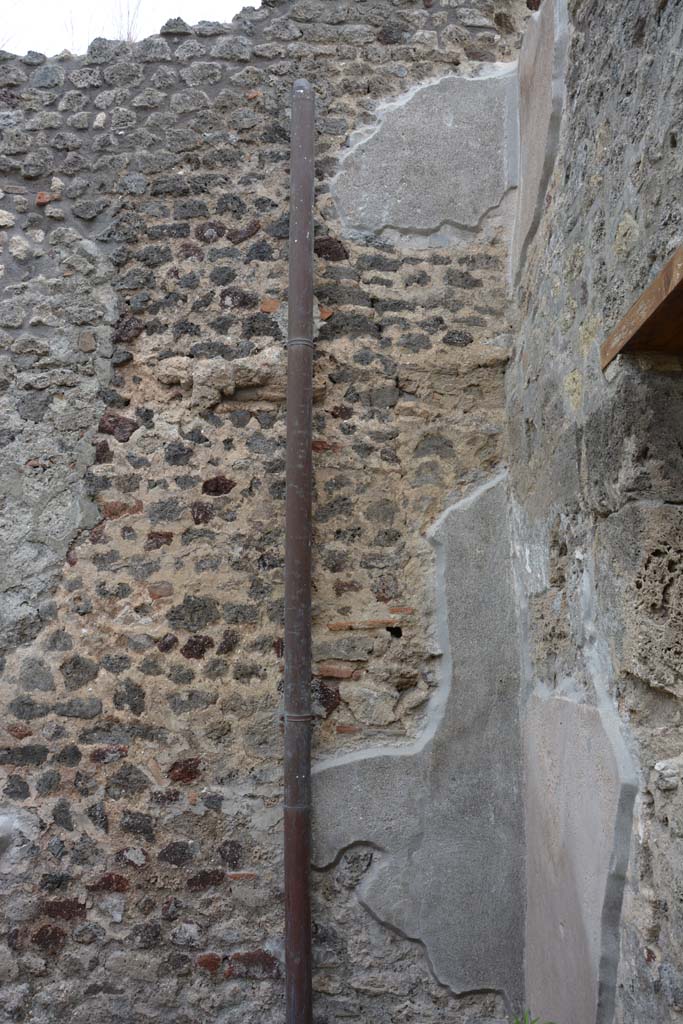 IX.5.10 Pompeii. May 2017. East wall in south-east corner.
Foto Christian Beck, ERC Grant 681269 D�COR.
