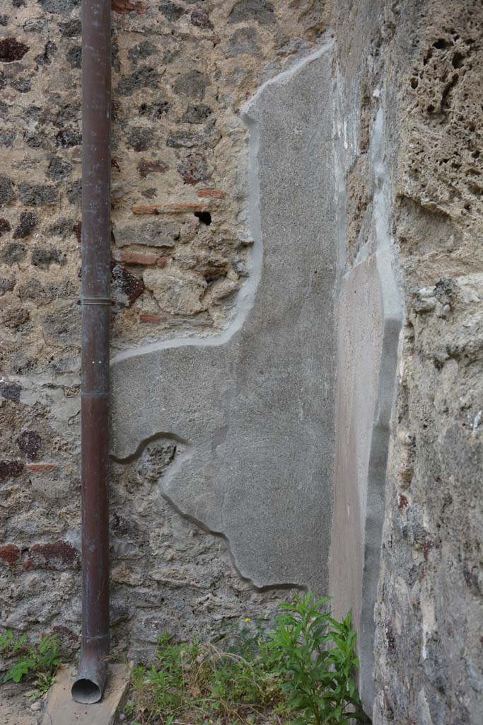 IX.5.10 Pompeii. May 2017. Detail from lower east wall in south-east corner.
Foto Christian Beck, ERC Grant 681269 D�COR.
