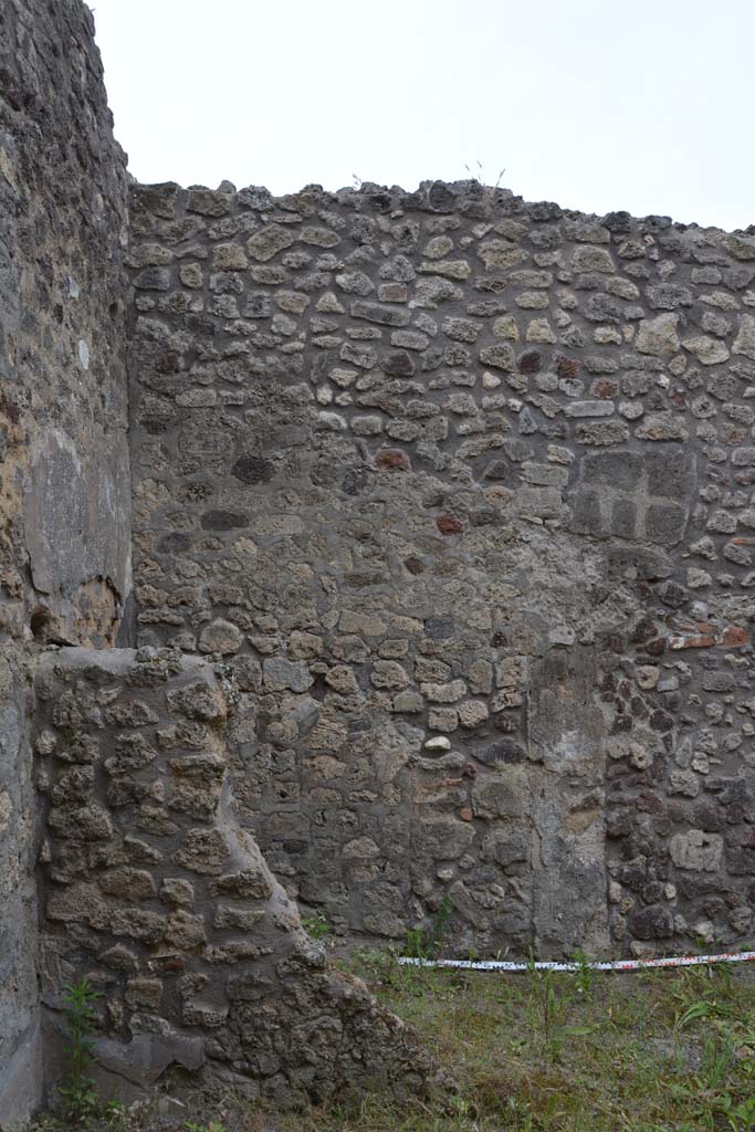IX.5.10 Pompeii. May 2017. Looking towards west wall in south-west corner.
Foto Christian Beck, ERC Grant 681269 D�COR.
