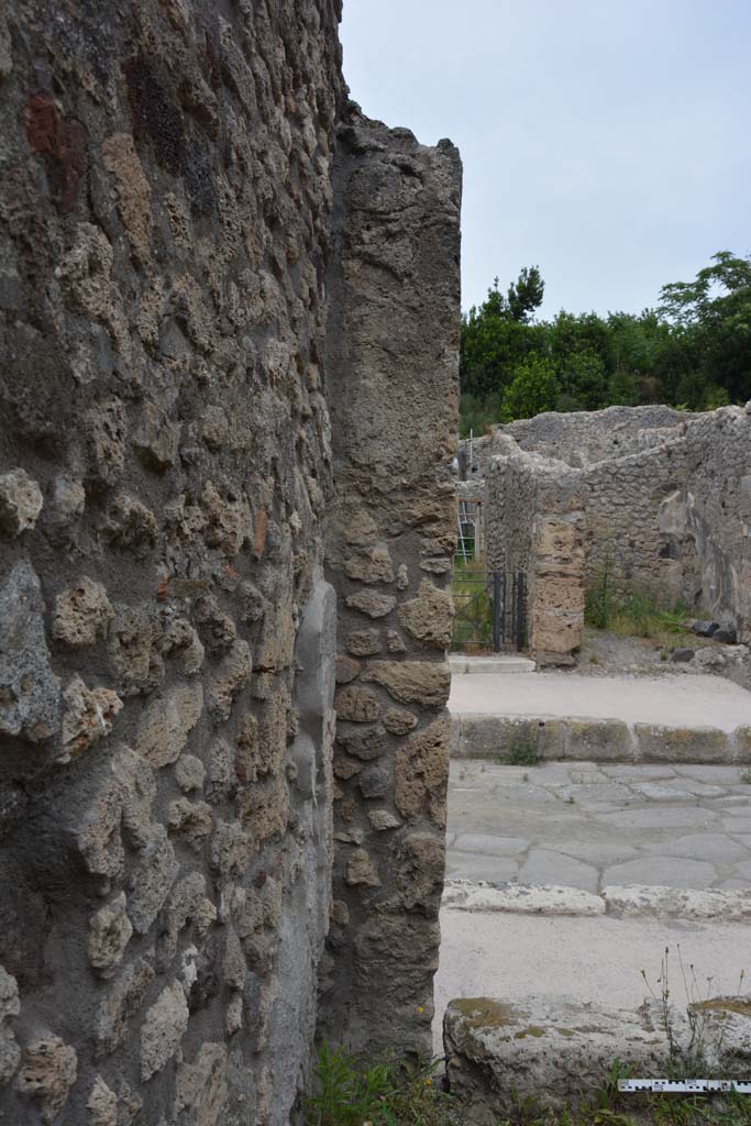IX.5.10 Pompeii. May 2017. Looking towards north wall in north-west corner.
Foto Christian Beck, ERC Grant 681269 D�COR.

