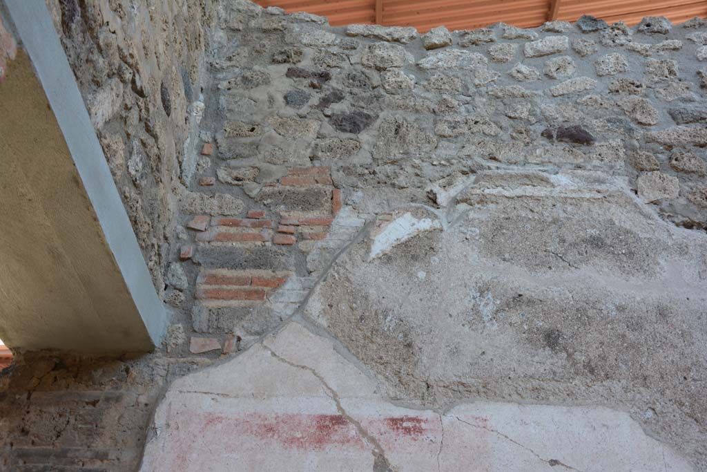 IX.5.11 Pompeii. May 2017. Room k, upper east wall in north-east corner.
Foto Christian Beck, ERC Grant 681269 D�COR.
